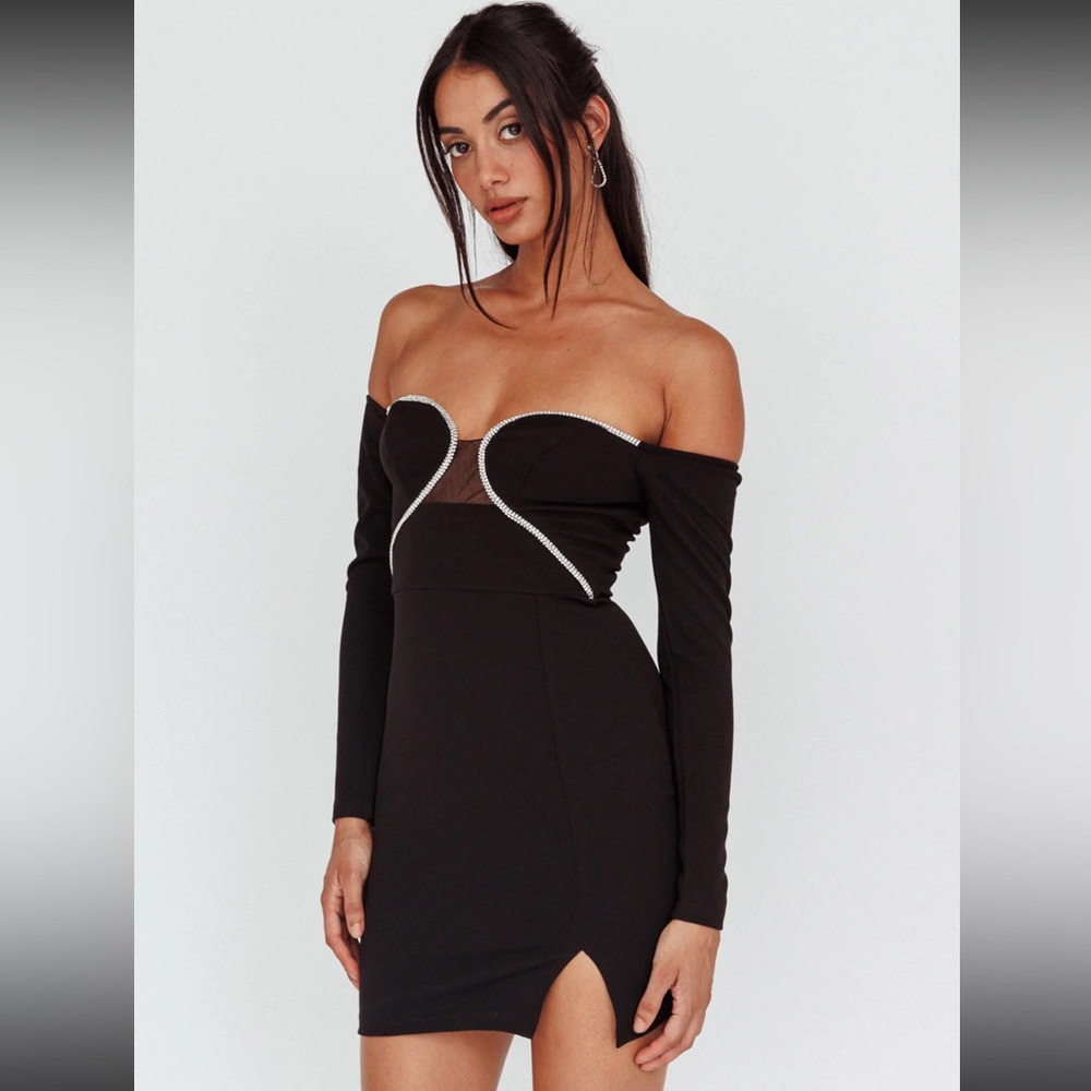 Selfie Leslie Black and White Long Sleeve Bodycon Dress